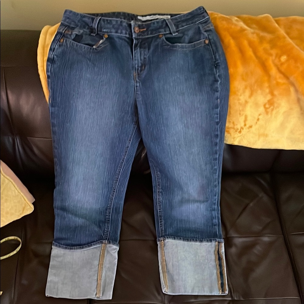 DKNY Jeans Cuffed Blue Jean Capri Pants